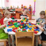 Игрушки для детского сада: особенности выбора 